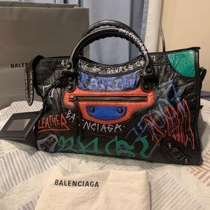 Balenciaga Medium classic city Graffiti